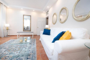 Old Town Gem - Elegant Guilford Apartment